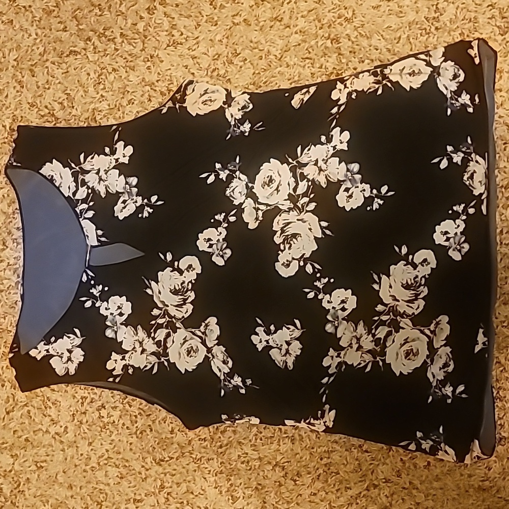 Sz L reversible sleeveless top from White House Black Market